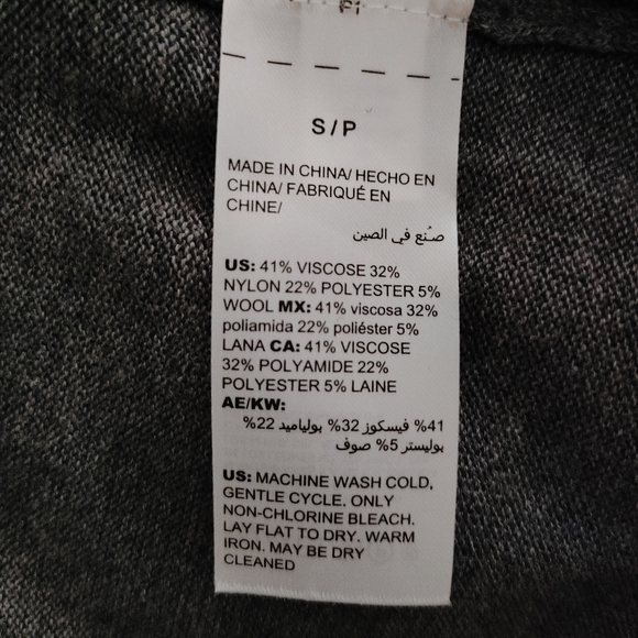 Sweater - Picture 5 of 5